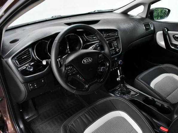 Kia Ceed II с пробегом 2013 года, цена 997 000 рублей, 230000 км, универсал, Автокод Объявления