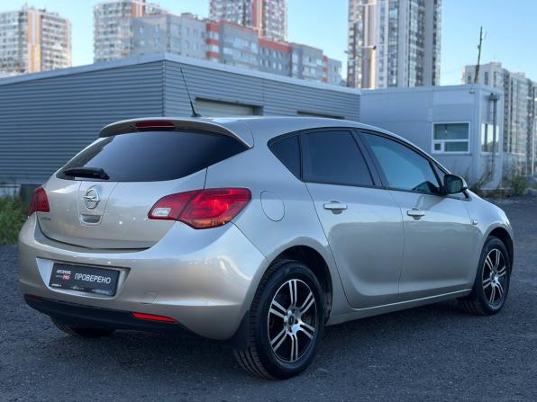 Opel Astra J с пробегом 2012 года, цена 515 000 рублей, 221000 км, хэтчбек, Автокод Объявления