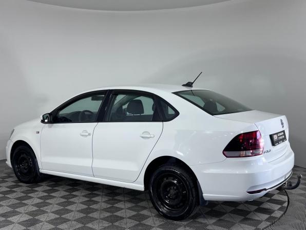 Volkswagen Polo V Рестайлинг с пробегом 2020 года, цена 1 280 000 рублей, 137951 км, седан, Автокод Объявления