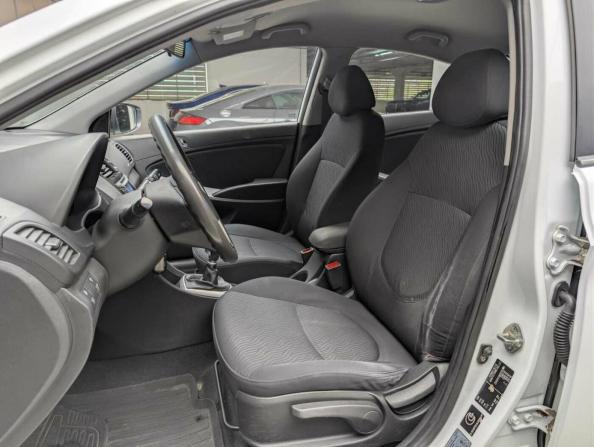 Hyundai Solaris I с пробегом 2012 года, цена 525 000 рублей, 279169 км, седан, Автокод Объявления