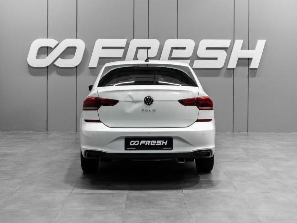 Volkswagen Polo VI с пробегом 2022 года, цена 1 649 000 рублей, 94059 км, лифтбек, Автокод Объявления