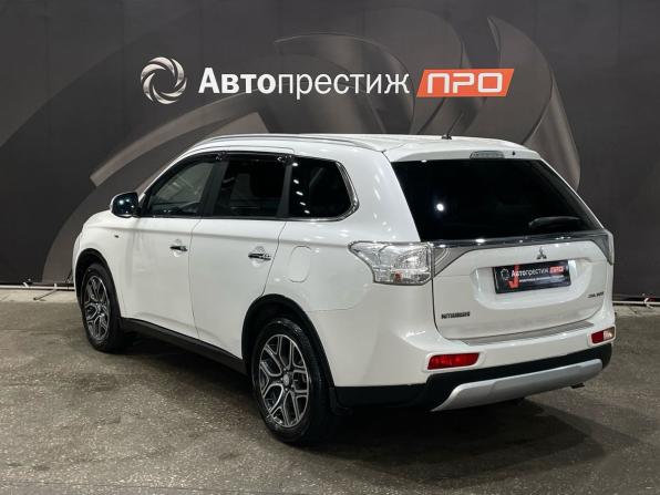 Mitsubishi Outlander III Рестайлинг с пробегом 2014 года, цена 1 928 000 рублей, 128330 км, внедорожник, Автокод Объявления