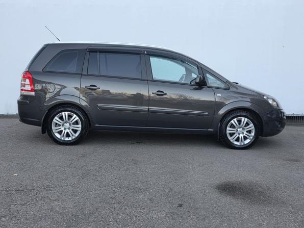 Opel Zafira B Рестайлинг с пробегом 2012 года, цена 680 000 рублей, 204700 км, компактвэн, Автокод Объявления