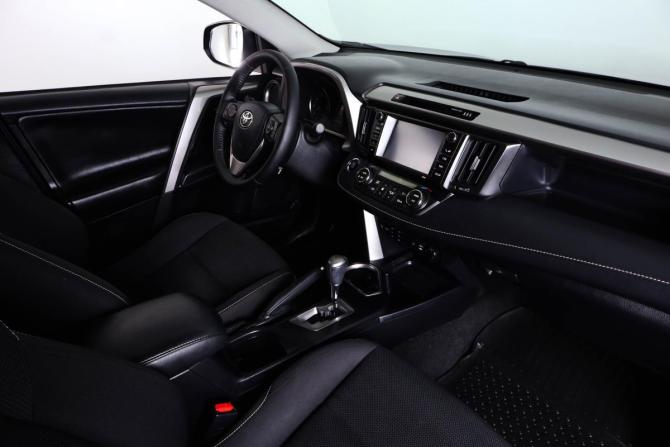 Toyota RAV4 IV (XA40) Рестайлинг с пробегом 2019 года, цена 2 959 000 рублей, 86000 км, внедорожник, Автокод Объявления