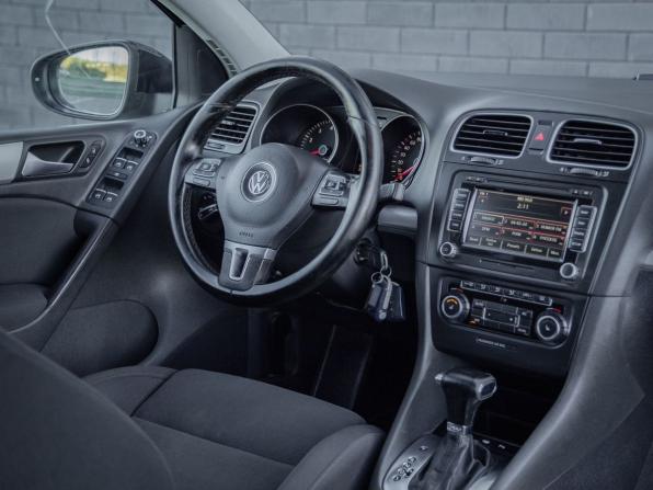 Volkswagen Golf VI с пробегом 2009 года, цена 610 000 рублей, 320000 км, хэтчбек, Автокод Объявления
