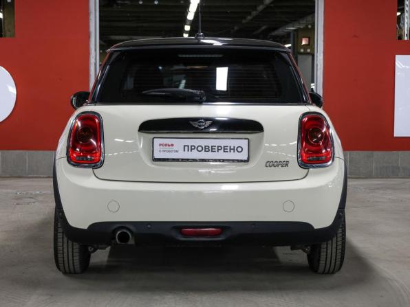 Mini Hatch III (F55/F56) с пробегом 2016 года, цена 1 399 000 рублей, 139000 км, хэтчбек, Автокод Объявления
