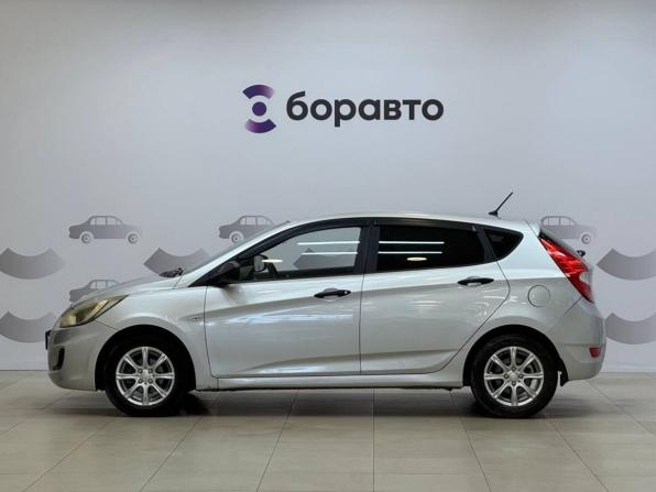 Hyundai Solaris I с пробегом 2012 года, цена 830 000 рублей, 127861 км, хэтчбек, Автокод Объявления