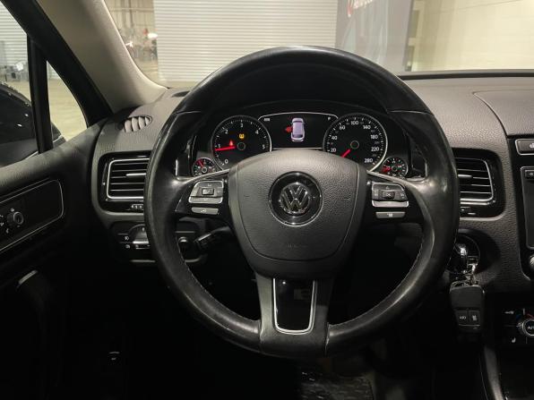 Volkswagen Touareg II Рестайлинг с пробегом 2017 года, цена 2 650 000 рублей, 186000 км, внедорожник, Автокод Объявления