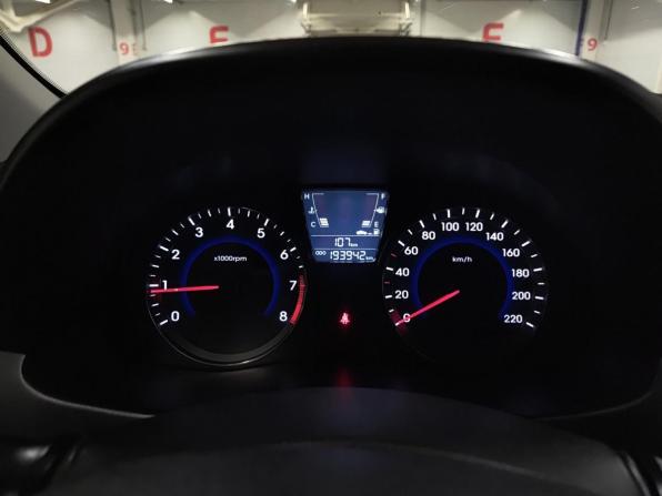 Hyundai Solaris I с пробегом 2014 года, цена 670 000 рублей, 193921 км, хэтчбек, Автокод Объявления