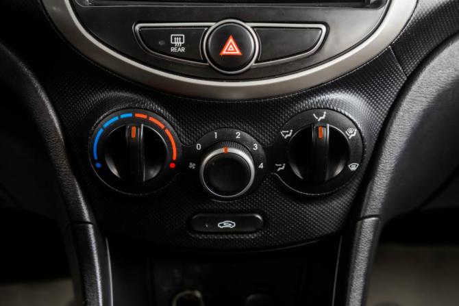 Hyundai Solaris I Рестайлинг с пробегом 2016 года, цена 759 000 рублей, 87509 км, седан, Автокод Объявления