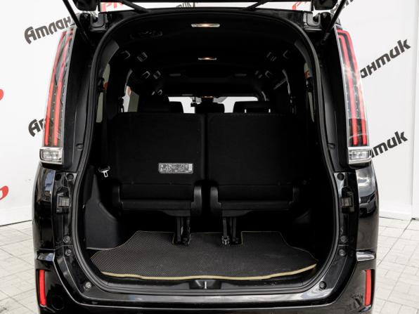 Toyota Noah III (R80) Рестайлинг с пробегом 2019 года, цена 2 469 000 рублей, 170597 км, минивэн, Автокод Объявления