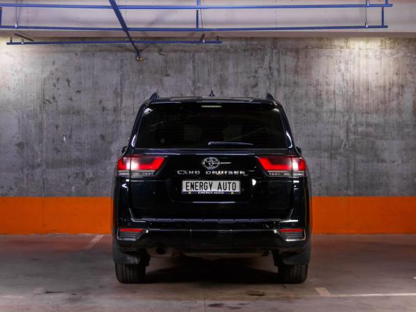 Toyota Land Cruiser 300 Series с пробегом 2021 года, цена 9 699 000 рублей, 100749 км, внедорожник, Автокод Объявления