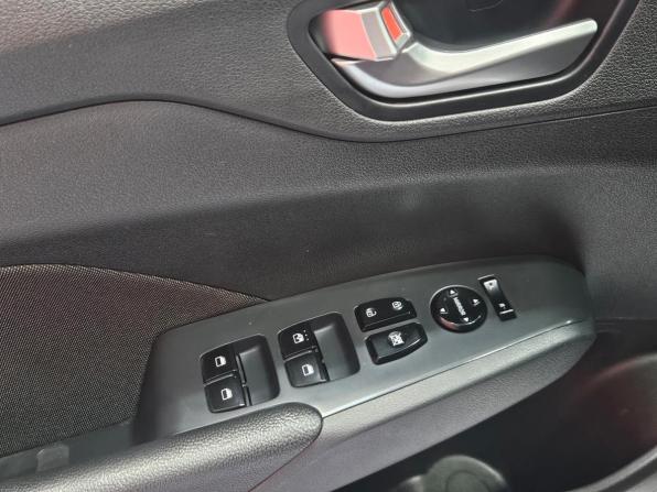 Hyundai Solaris II Рестайлинг с пробегом 2022 года, цена 1 339 000 рублей, 87880 км, седан, Автокод Объявления