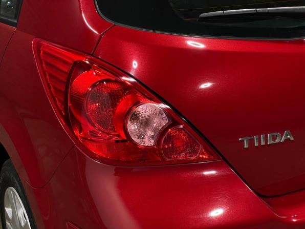 Nissan Tiida I Рестайлинг с пробегом 2012 года, цена 909 000 рублей, 177029 км, хэтчбек, Автокод Объявления