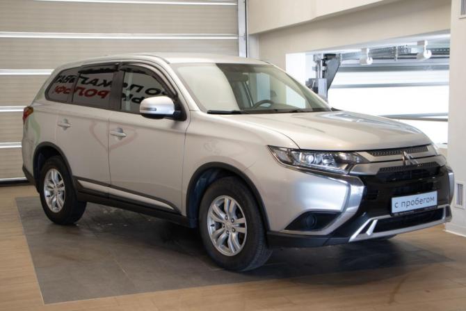 Mitsubishi Outlander III Рестайлинг 3 с пробегом 2018 года, цена 1 990 000 рублей, 81237 км, внедорожник, Автокод Объявления
