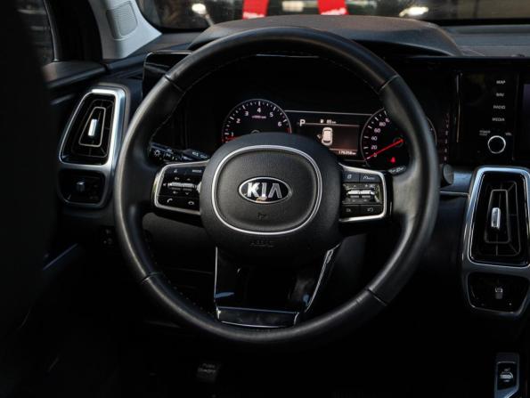 Kia Sorento IV с пробегом 2021 года, цена 2 900 000 рублей, 176355 км, внедорожник, Автокод Объявления