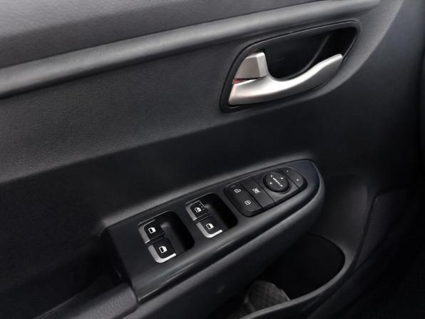 Kia Rio IV с пробегом 2019 года, цена 1 279 000 рублей, 120000 км, хэтчбек, Автокод Объявления