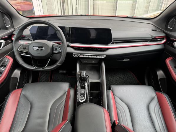 Geely Coolray I Рестайлинг с пробегом 2024 года, цена 2 165 000 рублей, 30000 км, внедорожник, Автокод Объявления