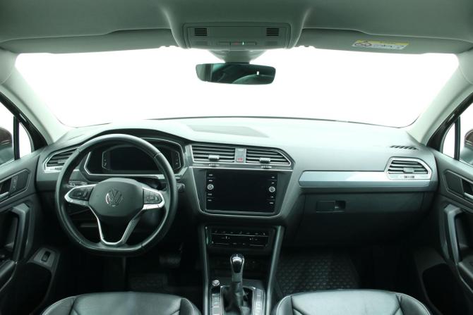 Volkswagen Tiguan II Рестайлинг с пробегом 2021 года, цена 3 200 000 рублей, 52570 км, внедорожник, Автокод Объявления