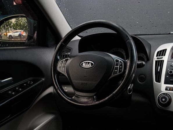 Kia Ceed I с пробегом 2009 года, цена 650 000 рублей, 298984 км, хэтчбек, Автокод Объявления