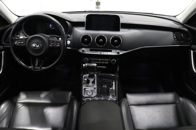 Kia Stinger I с пробегом 2018 года, цена 2 395 000 рублей, 121439 км, лифтбек, Автокод Объявления