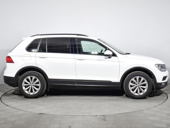 Volkswagen Tiguan II с пробегом 2018 года, цена 2 147 980 рублей, 90000 км, внедорожник, Автокод Объявления