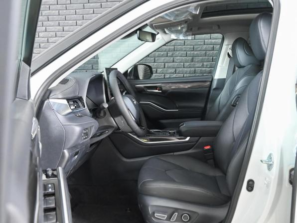 Toyota Highlander IV (XU70) с пробегом 2025 года, цена 5 050 000 рублей, 56 км, внедорожник, Автокод Объявления