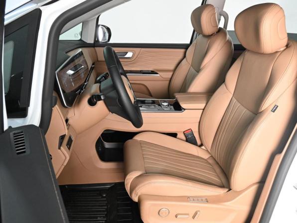 JAC RF8 с пробегом 2025 года, цена 4 609 000 рублей, 25 км, минивэн, Автокод Объявления