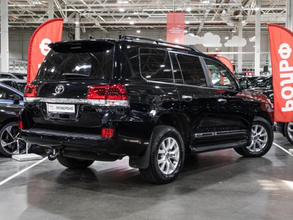 Toyota Land Cruiser 200 Series Рестайлинг 2 с пробегом 2018 года, цена 6 199 777 рублей, 181000 км, внедорожник, Автокод Объявления