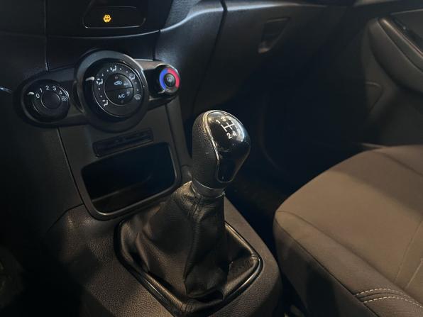 Ford Fiesta Mk6 Рестайлинг с пробегом 2016 года, цена 760 000 рублей, 180475 км, седан, Автокод Объявления