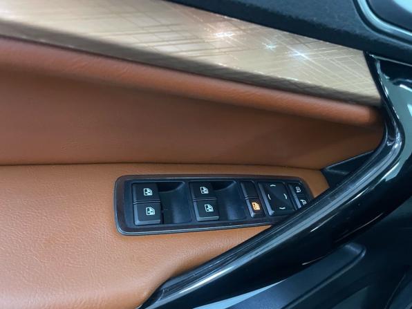 Lada (ВАЗ) Vesta I Рестайлинг (NG) с пробегом 2024 года, цена 1 515 000 рублей, 30000 км, универсал, Автокод Объявления
