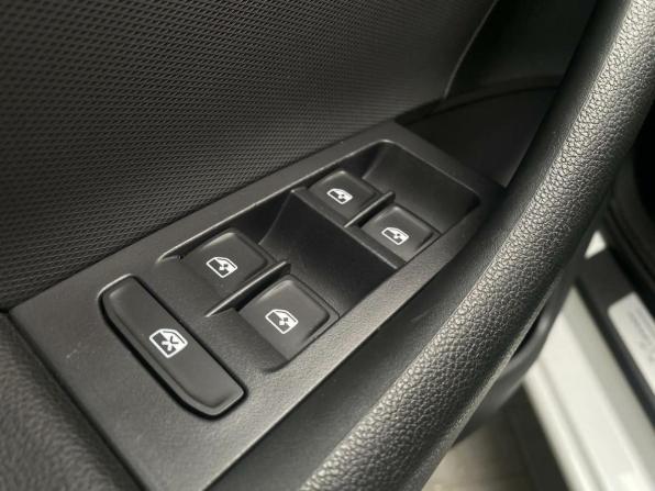 Skoda Rapid I Рестайлинг с пробегом 2019 года, цена 999 000 рублей, 112000 км, лифтбек, Автокод Объявления
