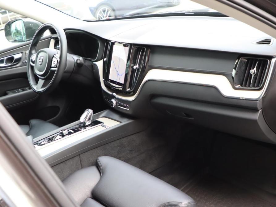 Volvo XC60 II Рестайлинг Санкт-Петербург  - изображение 13
