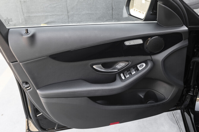 Mercedes-Benz C-Класс IV (W205) Рестайлинг с пробегом 2019 года, цена 3 599 000 рублей, 23781 км, седан, Автокод Объявления