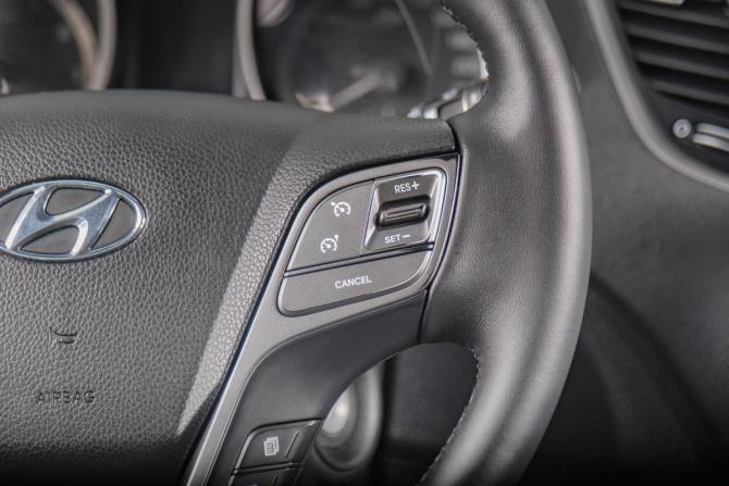 Hyundai Santa Fe III Рестайлинг с пробегом 2015 года, цена 1 999 000 рублей, 134000 км, внедорожник, Автокод Объявления