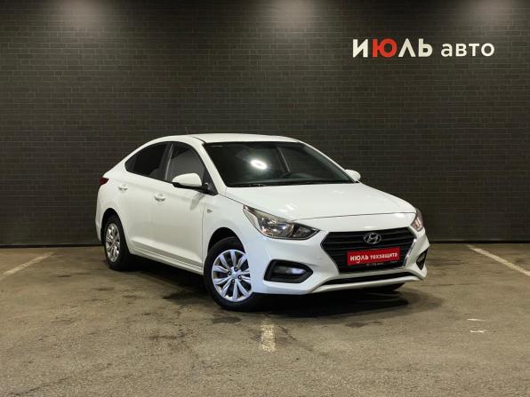 Hyundai Solaris II с пробегом 2017 года, цена 1 040 000 рублей, 152205 км, седан, Автокод Объявления