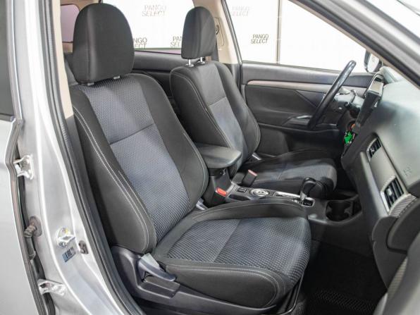 Mitsubishi Outlander III Рестайлинг 2 с пробегом 2016 года, цена 1 629 000 рублей, 175000 км, внедорожник, Автокод Объявления