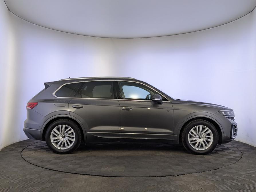 Volkswagen Touareg III Рестайлинг Москва  - изображение 4