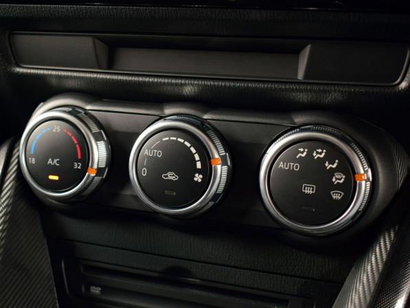 Mazda Demio IV (DJ) с пробегом 2015 года, цена 1 150 995 рублей, 89663 км, хэтчбек, Автокод Объявления