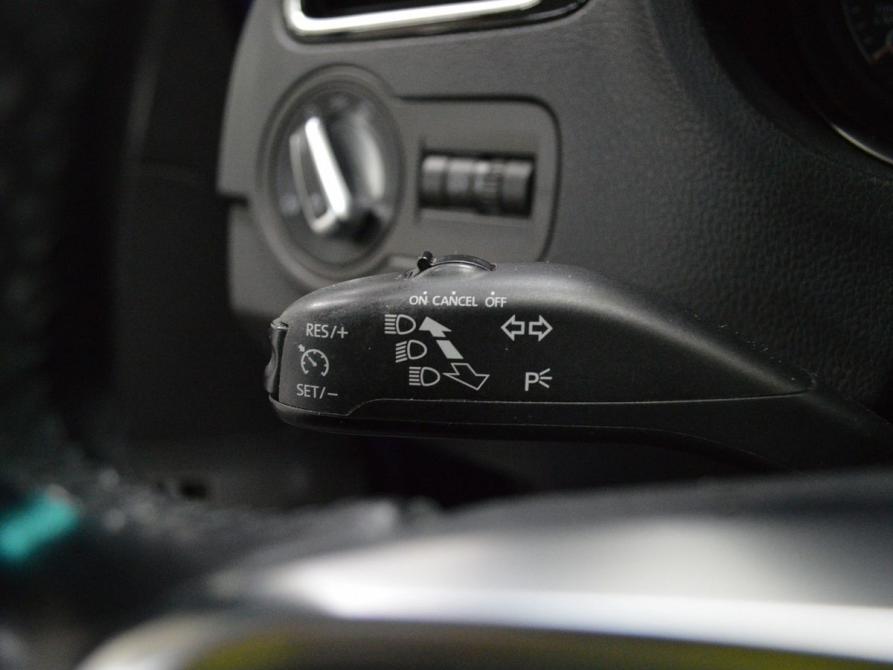 Volkswagen Polo V Рестайлинг Санкт-Петербург  - изображение 16