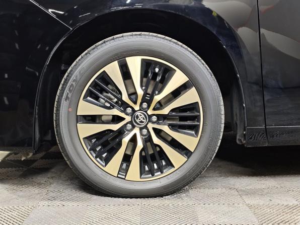 Toyota Alphard III Рестайлинг с пробегом 2021 года, цена 6 690 000 рублей, 61056 км, минивэн, Автокод Объявления