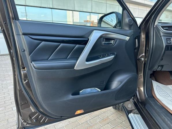 Mitsubishi Pajero Sport III с пробегом 2018 года, цена 2 750 000 рублей, 184680 км, внедорожник, Автокод Объявления