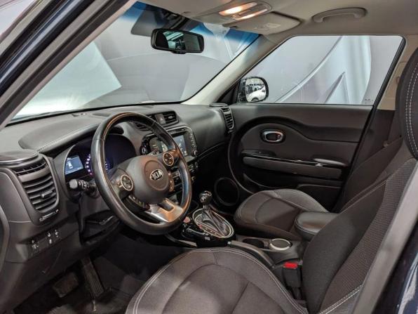 Kia Soul II Рестайлинг с пробегом 2019 года, цена 1 940 000 рублей, 28438 км, хэтчбек, Автокод Объявления