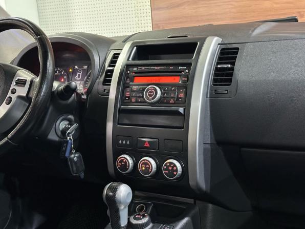 Nissan X-Trail II Рестайлинг с пробегом 2012 года, цена 1 189 990 рублей, 301000 км, внедорожник, Автокод Объявления