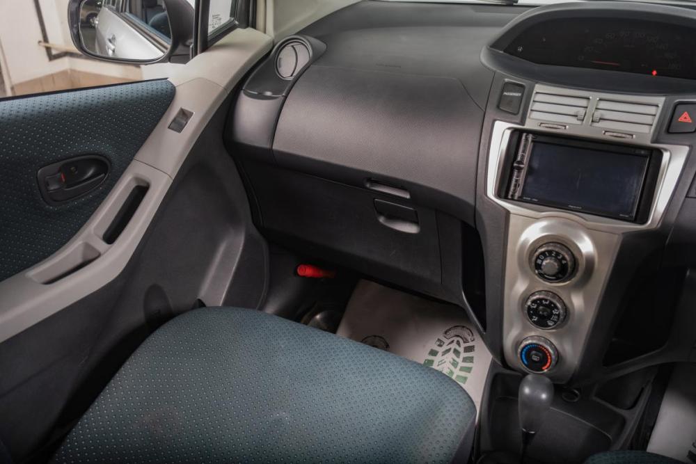 Toyota Vitz II (XP90) Томск  - изображение 12