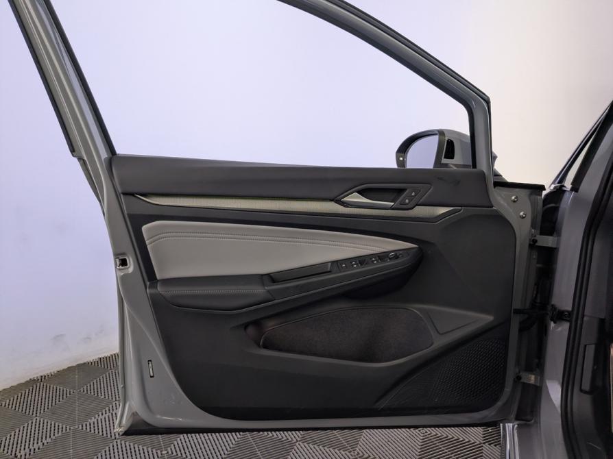 Volkswagen Golf VIII Рестайлинг Москва  - изображение 19