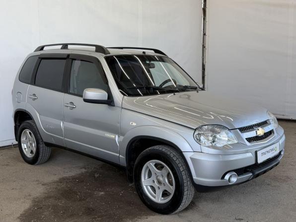 Chevrolet Niva I Рестайлинг с пробегом 2015 года, цена 660 000 рублей, 145000 км, внедорожник, Автокод Объявления