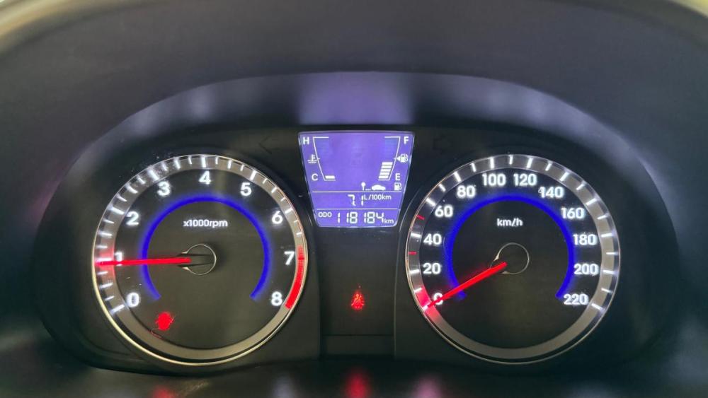 Hyundai Solaris I Липецк  - изображение 12