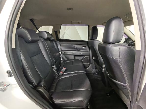 Mitsubishi Outlander III Рестайлинг 2 с пробегом 2015 года, цена 1 488 000 рублей, 196688 км, внедорожник, Автокод Объявления