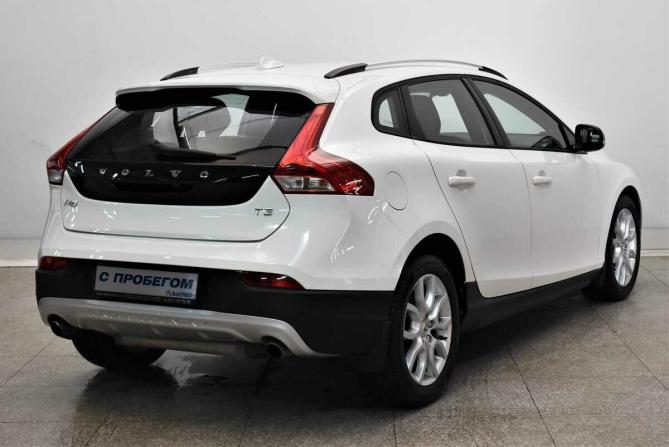 Volvo V40 Cross Country I Рестайлинг с пробегом 2017 года, цена 1 735 000 рублей, 100114 км, хэтчбек, Автокод Объявления